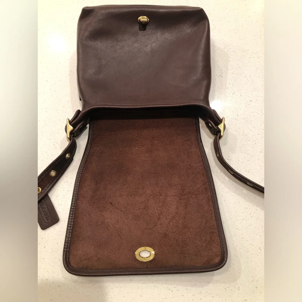 COACH VINTAGE LEGACY COMPANION  Mahogany Leather bag/purse #9715 with hangtag - Picture 10 of 14